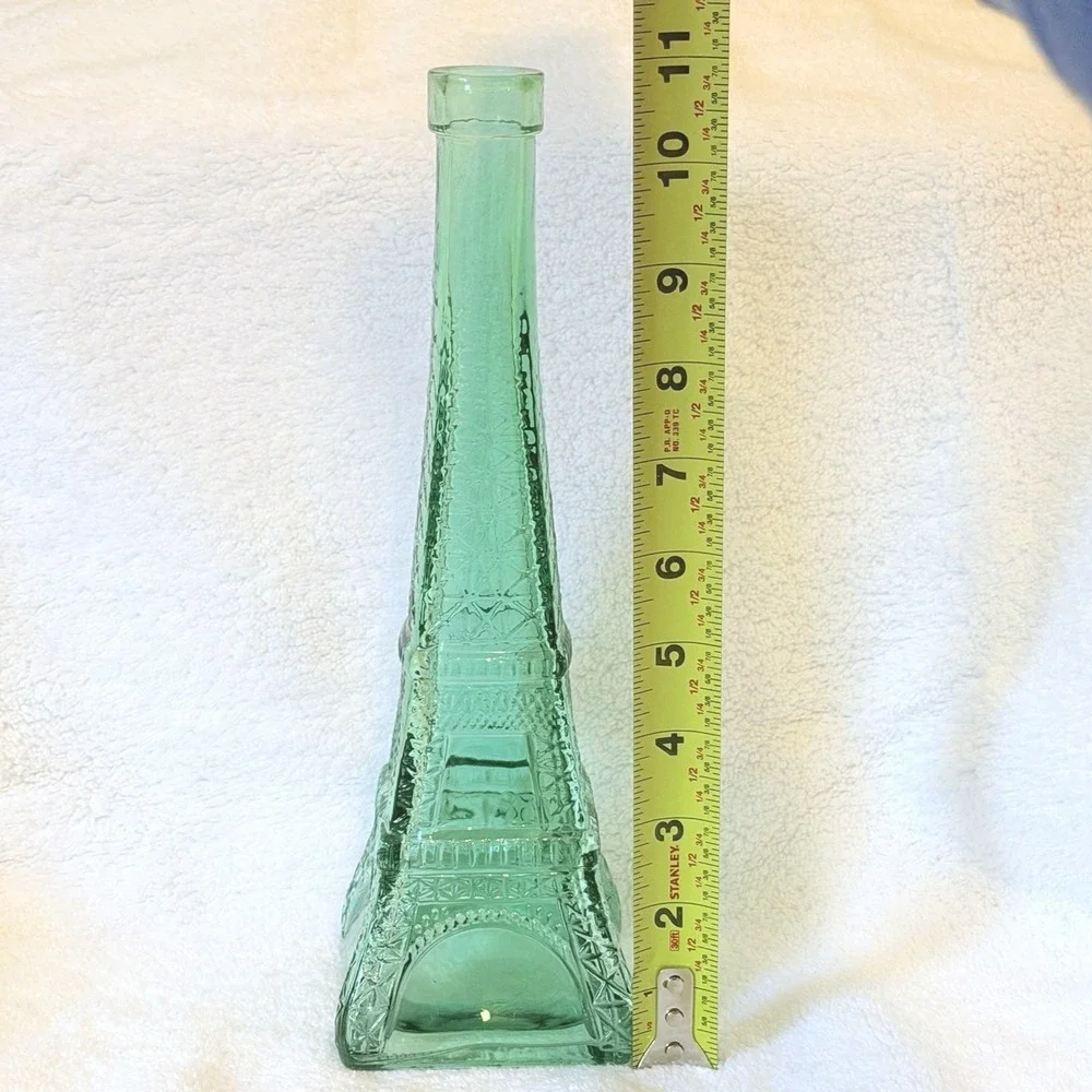 VINTAGE GREEN GLASS EIFFEL TOWER DECANTER / Candle Holder‎ 11